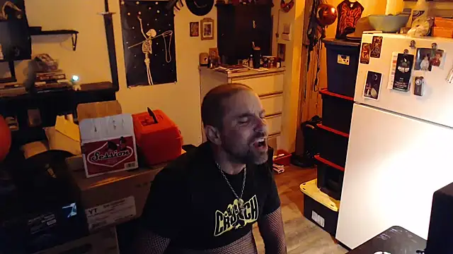 Daddy Werewolf online show from July 4, 9:48 am