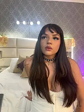 HailyEllis online show from July 6, 11:40 am