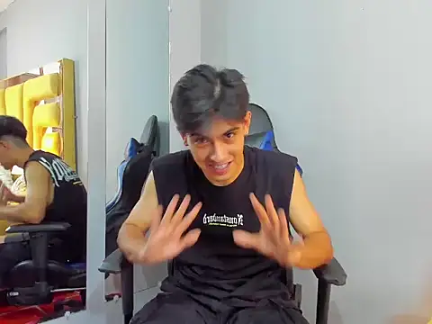 TaylerCruz online show from July 1, 9:14 pm