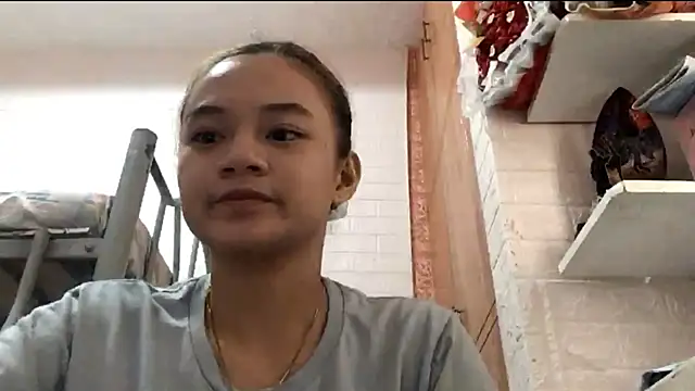 Snapshot of NomaBadalamenti chatting on July 19, 3:54 am NomaBadalamenti online show from July 19, 3:54 am