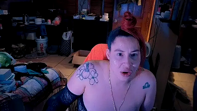 imisamoore69 online show from May 3, 3:34 am
