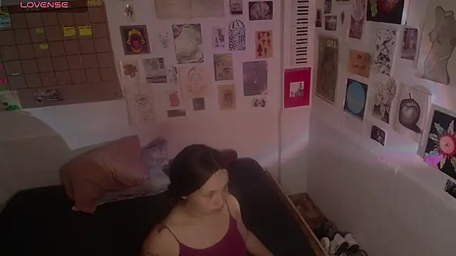 Pretty cheer online show from August 7, 1:07 am