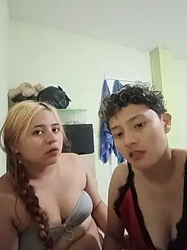 Snapshot of estrellita_20 chatting on July 5, 4:19 am estrellita 20 online show from July 5, 4:19 am