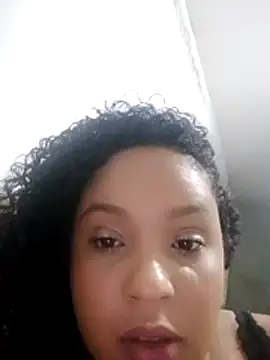 Snapshot of MorenaLopezzz chatting on July 4, 1:45 am MorenaLopezzz online show from July 4, 1:45 am