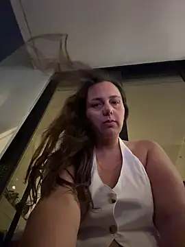 Snapshot of bellag825 chatting on July 14, 3:55 am bellag825 online show from July 14, 3:55 am