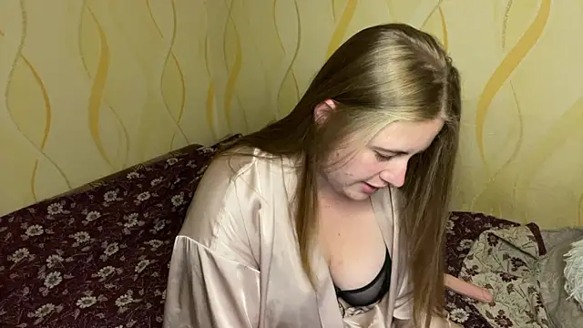 Snapshot of alina_bels chatting on July 8, 6:56 pm alina bels online show from July 8, 6:56 pm