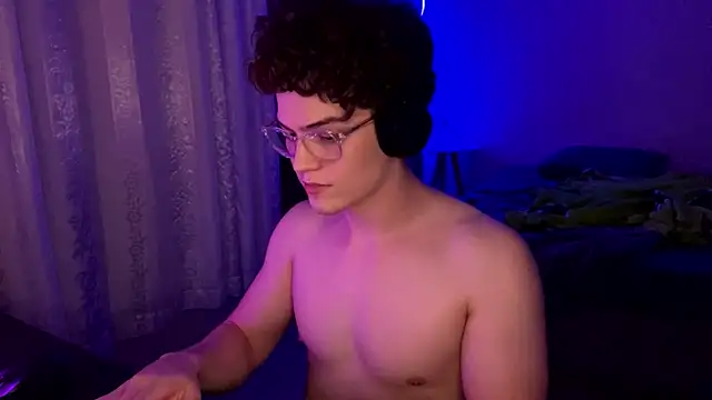 twinkzinhobr online show from August 2, 11:36 pm