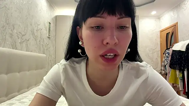 Snapshot of DomenicaLowe chatting on July 9, 8:46 pm DomenicaLowe online show from July 9, 8:46 pm