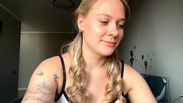 Stefany Bloserful online show from July 6, 2:14 pm