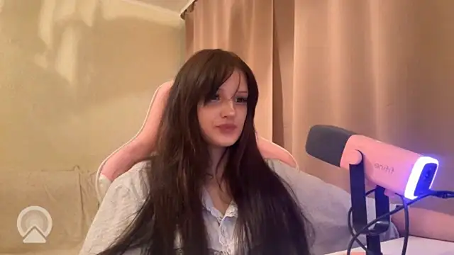 YunaVelour online show from July 8, 1:26 pm