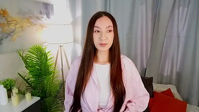 JinnyMenzella online show from July 13, 3:20 am
