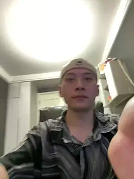 yichen008 online show from July 7, 4:22 pm