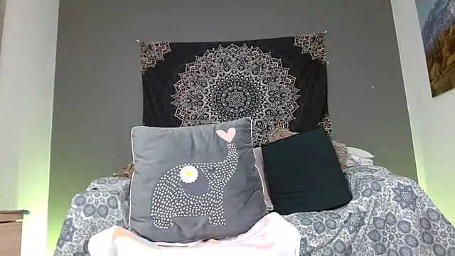 katiasupreme1 online show from November 17, 6:14 pm