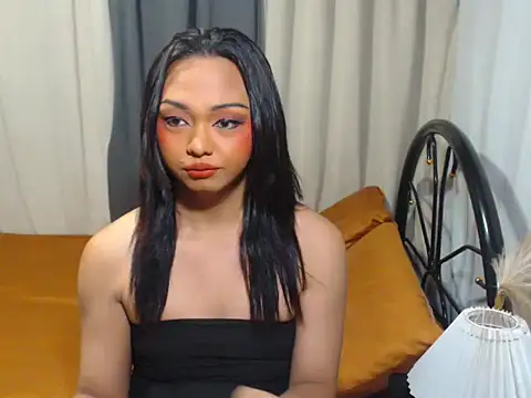 Snapshot of Naughty_Samara chatting on July 10, 2:30 pm Naughty Samara online show from July 10, 2:30 pm