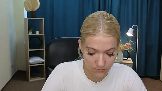 CammyYoula online show from July 9, 4:16 am
