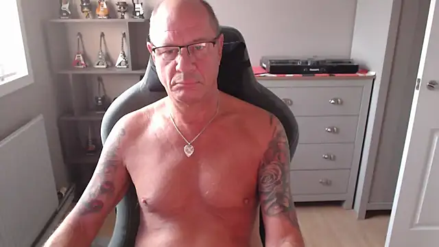 kellysomerset online show from July 15, 4:51 am