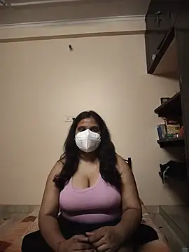 Tasty Bunnyy online show from July 15, 6:46 pm