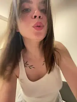 Snapshot of 19_PetiteEilish_97 chatting on July 10, 10:12 pm 19 PetiteEilish 97 online show from July 10, 10:12 pm