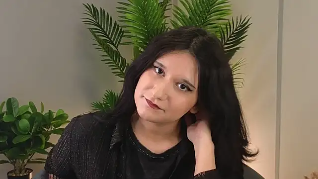 Snapshot of LuraBellazer chatting on July 8, 11:37 am LuraBellazer online show from July 8, 11:37 am