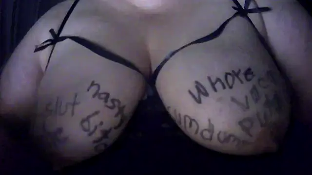 Snapshot of Milfcerda chatting on October 31, 9:43 am Milfcerda online show from October 31, 9:43 am