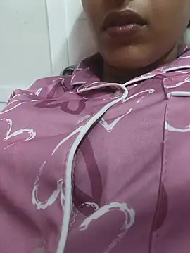 Snapshot of sharmilasingh89 chatting on July 12, 6:32 pm sharmilasingh89 online show from July 12, 6:32 pm