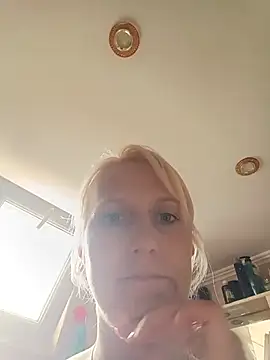 Amina-lov online show from July 14, 9:25 am