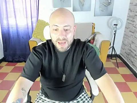 Snapshot of mike_lovers_ chatting on July 14, 7:30 pm mike lovers online show from July 14, 7:30 pm