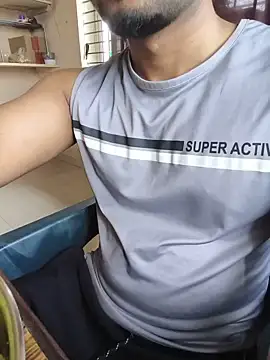 Snapshot of desi_buddy chatting on July 10, 7:56 am desi buddy online show from July 10, 7:56 am