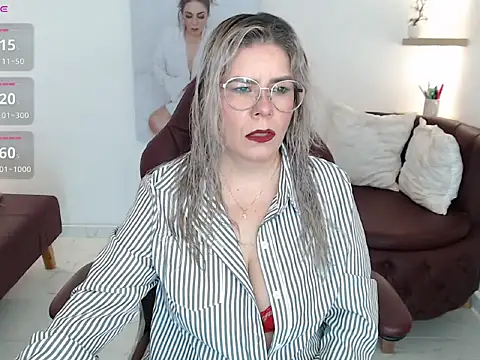 leylamia online show from July 9, 1:37 pm