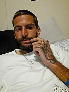 Snapshot of whiteboy4200 chatting on July 30, 4:39 pm whiteboy4200 online show from July 30, 4:39 pm