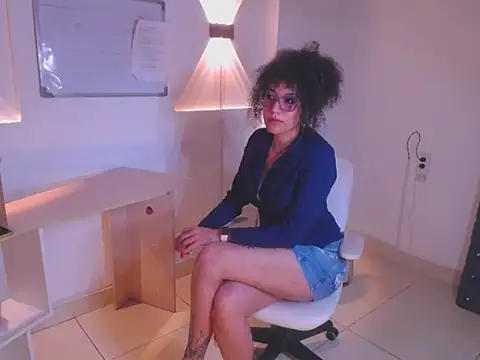 Snapshot of Scarleth_Victoria chatting on July 14, 4:23 pm Scarleth Victoria online show from July 14, 4:23 pm