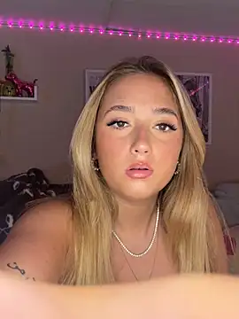 Snapshot of Sammybbxx chatting on July 20, 2:04 am Sammybbxx online show from July 20, 2:04 am