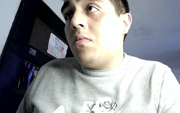 Snapshot of Estrella_4 chatting on July 10, 8:44 pm Estrella 4 online show from July 10, 8:44 pm