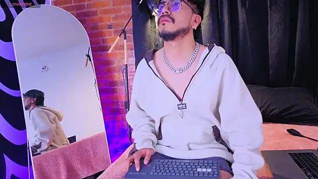 Zayn Bellmont online show from July 14, 1:41 am