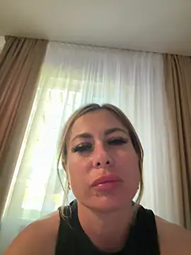 little berry77 online show from July 22, 9:56 am