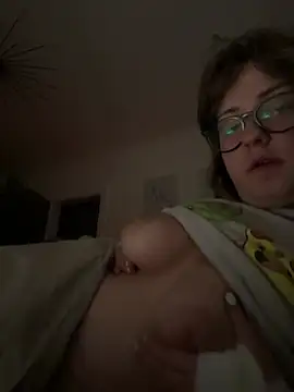 Snapshot of Bonnie0bi chatting on July 21, 12:02 am Bonnie0bi online show from July 21, 12:02 am
