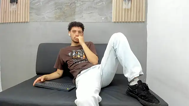 LUCA GREEND online show from July 15, 12:21 pm