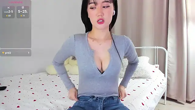 AmiliYan online show from January 9, 9:45 am