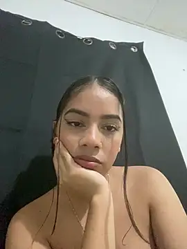Snapshot of Lara_Jhons_ chatting on July 12, 2:24 am Lara Jhons online show from July 12, 2:24 am