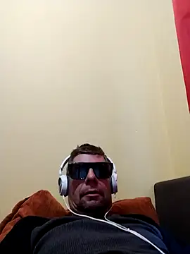 Snapshot of Piernick07 chatting on July 19, 4:38 am Piernick07 online show from July 19, 4:38 am