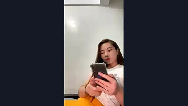TenishaFontanini online show from July 15, 10:31 am
