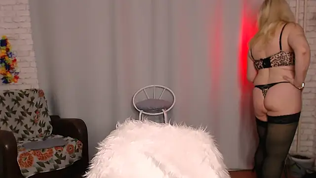 Samantha Si online show from December 14, 9:29 am