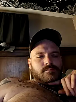 Snapshot of couple69nester chatting on July 20, 12:36 am couple69nester online show from July 20, 12:36 am