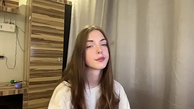 Clara kitty online show from July 16, 6:30 am
