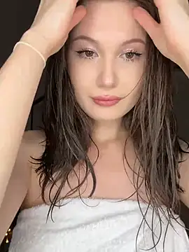 Snapshot of chiarahoney12 chatting on July 16, 11:22 pm chiarahoney12 online show from July 16, 11:22 pm