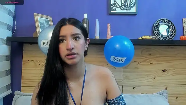 sarahy evans online show from August 5, 12:30 pm