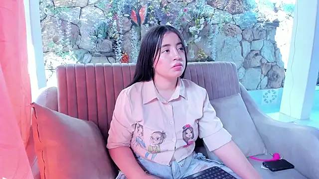 Snapshot of CarolineSoliz chatting on July 16, 8:15 pm CarolineSoliz online show from July 16, 8:15 pm