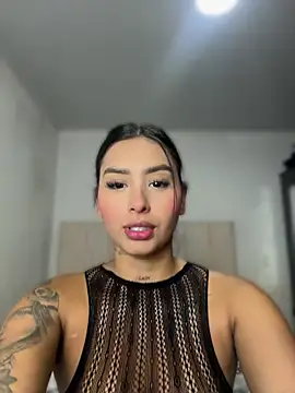 Snapshot of MiaaRoss chatting on July 17, 11:53 pm MiaaRoss online show from July 17, 11:53 pm