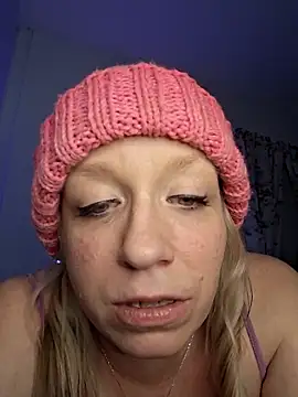 Snapshot of XxMs_StarzxX chatting on January 25, 5:18 am XxMs StarzxX online show from January 25, 5:18 am