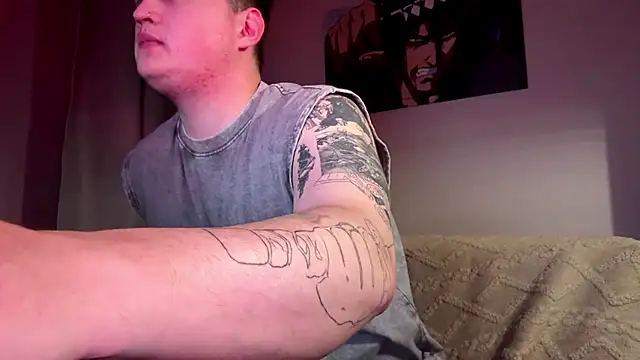 Snapshot of DavidLur chatting on August 2, 6:06 pm DavidLur online show from August 2, 6:06 pm